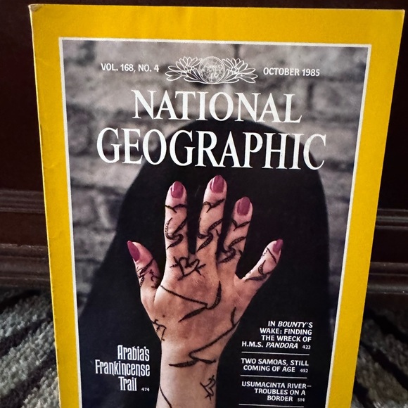 National Geographic: Complete 1985 Issues with Maps - Picture 11 of 13
